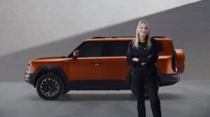 <div>La serie premium G de JETOUR presenta su nueva identidad visual “Cresta de Acero” dirigida por la legendaria diseñadora Paula Scher</div>