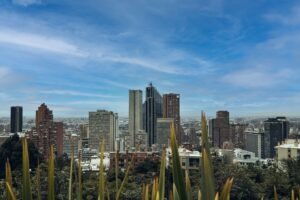 Bogotá ofrece 665 nuevas vacantes para bachilleres, técnicos y profesionales