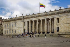 Superintendencia de Notariado y Registro responde a cuestionamientos por contratos directos en tecnología por más de 42.000 millones de pesos