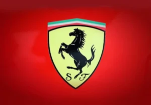 Empresario denuncia falta de respuestas tras pagar 30.000 dólares por vehículo Ferrari en Bogotá