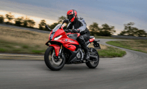 BMW Motorrad lanza la nueva motocicleta supersport BMW F 450 RR